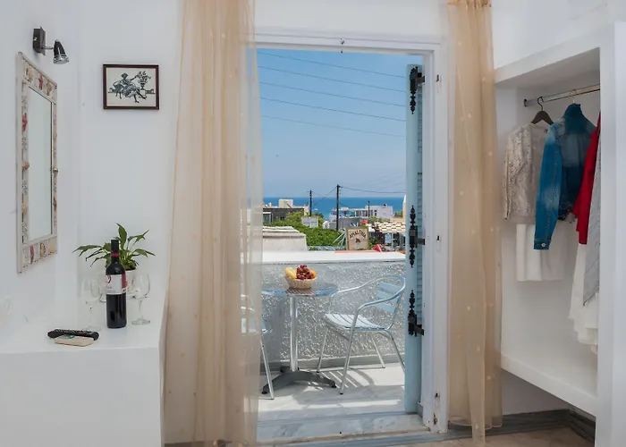 Join Us Cost Guest house Kamari (Santorini)