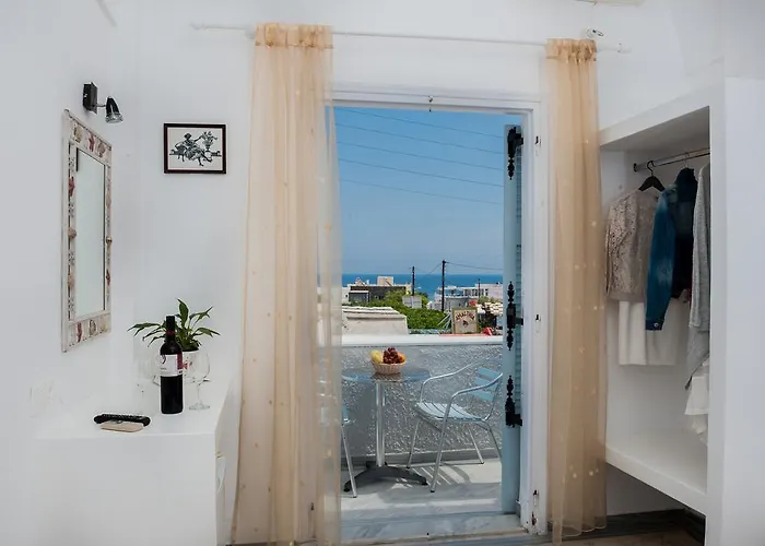 Join Us Cost Kamari (Santorini)