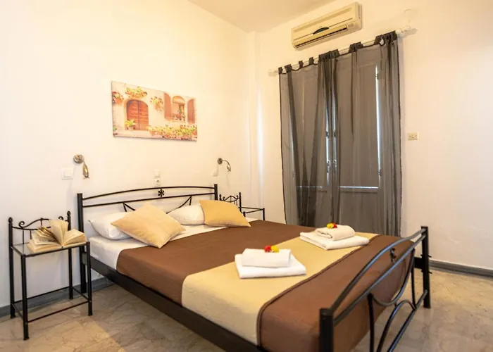 Join Us Cost Kamari (Santorini)