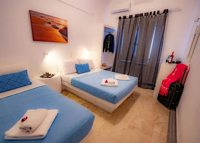 Guest house Join Us Cost Kamari (Santorini)