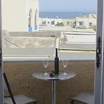 Join Us Cost Guest house Kamari (Santorini)