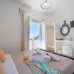 Join Us Cost 4* Kamari (Santorini)