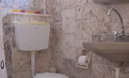 Join Us Cost Affittacamere 4*