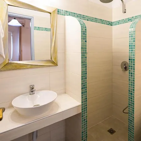 Join Us Cost Guest house Kamari (Santorini)